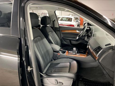 Certified 2023 Audi Q5 2.0T Premium Plus w/ Premium Plus Package AWD/4WD image 10