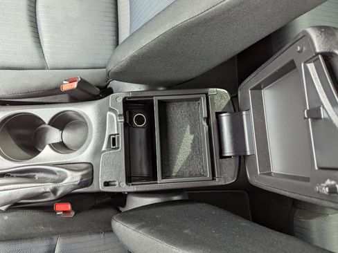 Used 2016 MAZDA MAZDA3 i Sport image 25