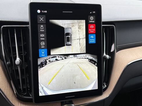 New 2026 Volvo XC60 B5 Ultra w/ Protection Package Premier image 18