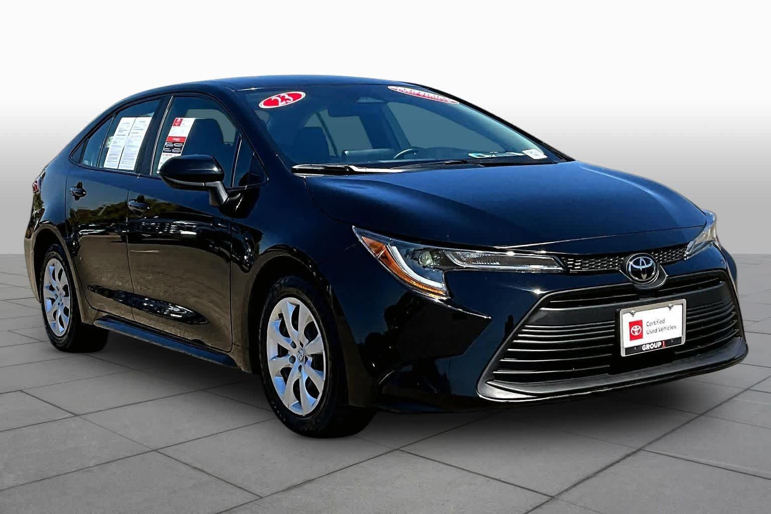 Certified 2023 Toyota Corolla LE FWD image 2