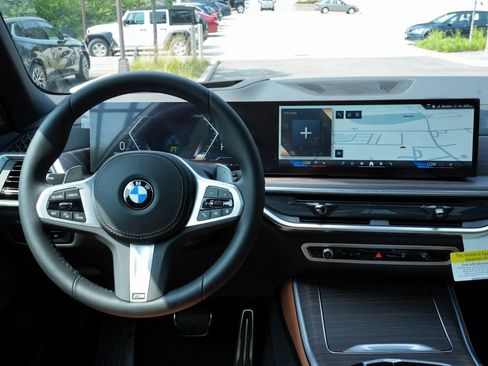 New 2026 BMW X5 xDrive40i w/ Executive Package image 2