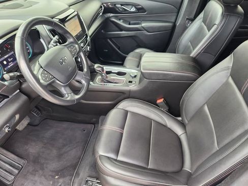 Used 2022 Chevrolet Traverse RS FWD image 4
