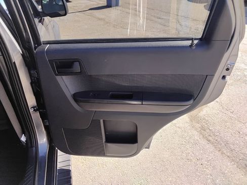 Used 2012 Ford Escape XLT image 17