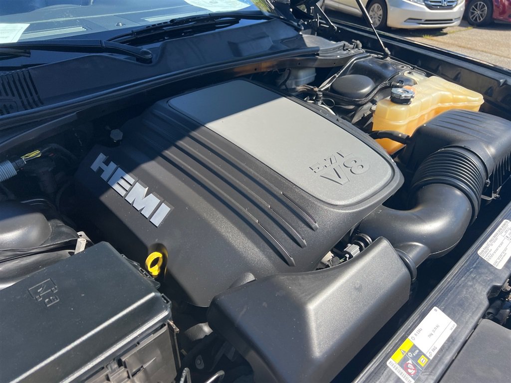 Used 2014 Dodge Challenger R/T Plus RWD image 30
