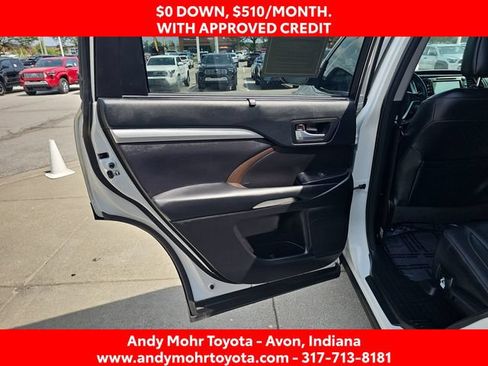 Used 2018 Toyota Highlander XLE FWD image 31
