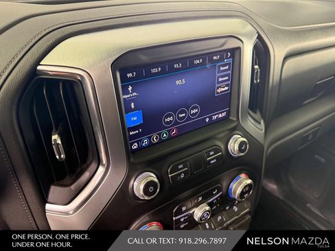 Used 2019 GMC Sierra 1500 SLT w/ SLT Premium Plus Package AWD/4WD image 28