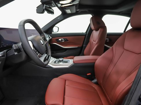 Used 2025 BMW 330i xDrive Sedan w/ Premium Package image 11