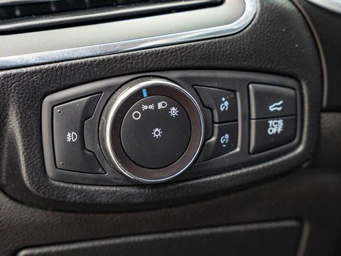 Used 2019 Ford Edge Titanium FWD image 27