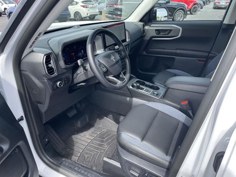 Used 2025 Ford Bronco Sport Outer Banks w/ Outer Banks Tech Package+ AWD/4WD image 9