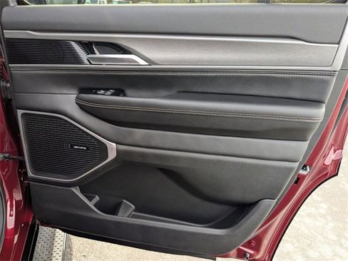 New 2025 Jeep Wagoneer Series II image 34