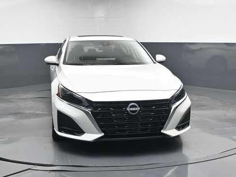 New 2025 Nissan Altima 2.5 SL image 8