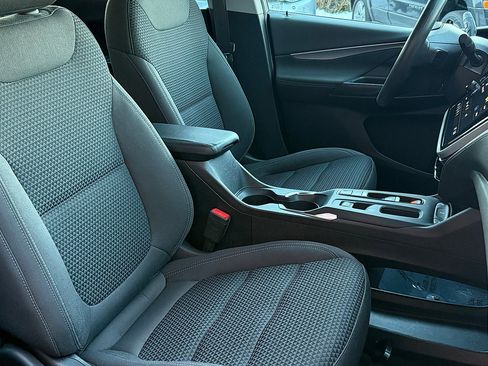 Used 2023 Chevrolet Bolt LT image 36