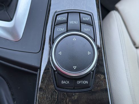 Used 2017 BMW 340i Sedan RWD image 9