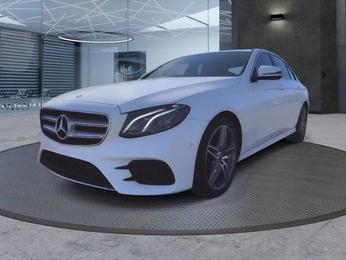 Used 2020 Mercedes-Benz E 450 4MATIC Sedan image 2