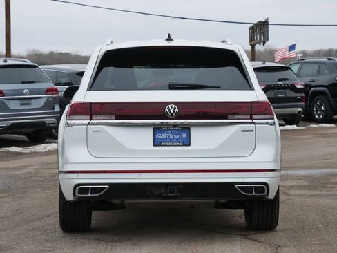 Certified 2025 Volkswagen Atlas SEL Premium R-Line image 6