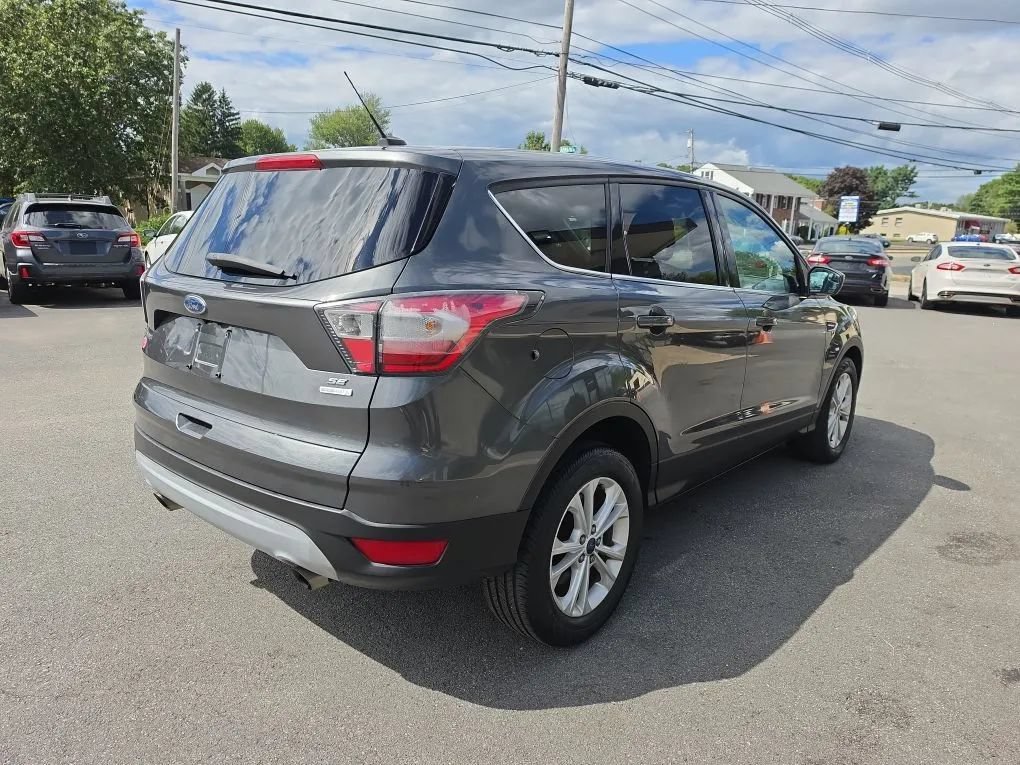 Used 2017 Ford Escape SE FWD image 7
