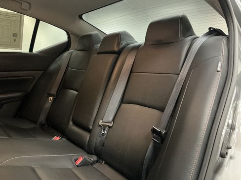 Used 2024 Nissan Altima 2.0 SR FWD image 22