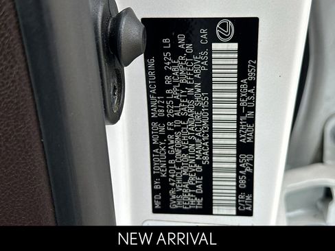 Certified 2021 Lexus ES 300h image 32