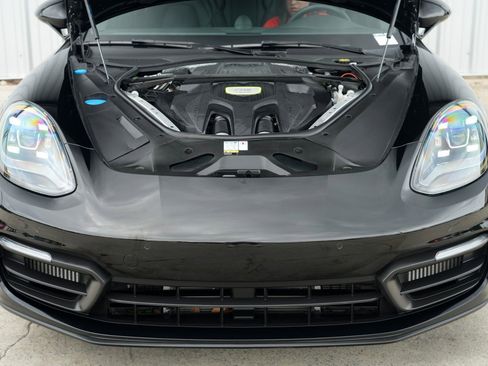 Used 2021 Porsche Panamera 4S image 8