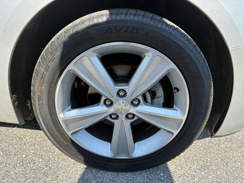 Used 2015 Chevrolet Cruze LT FWD image 16