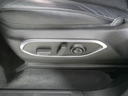 Used 2023 Jeep Wagoneer L Series II AWD/4WD image 20
