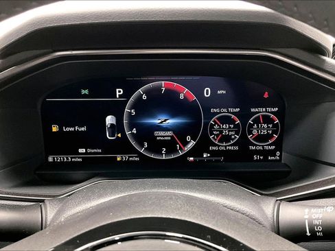 Used 2025 Nissan Z Sport w/ Floor Mat Package image 25