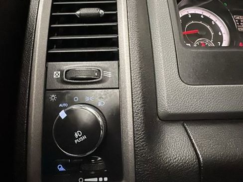 Used 2019 RAM 1500 Express image 30