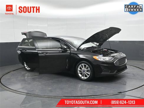 Used 2019 Ford Fusion SE image 50