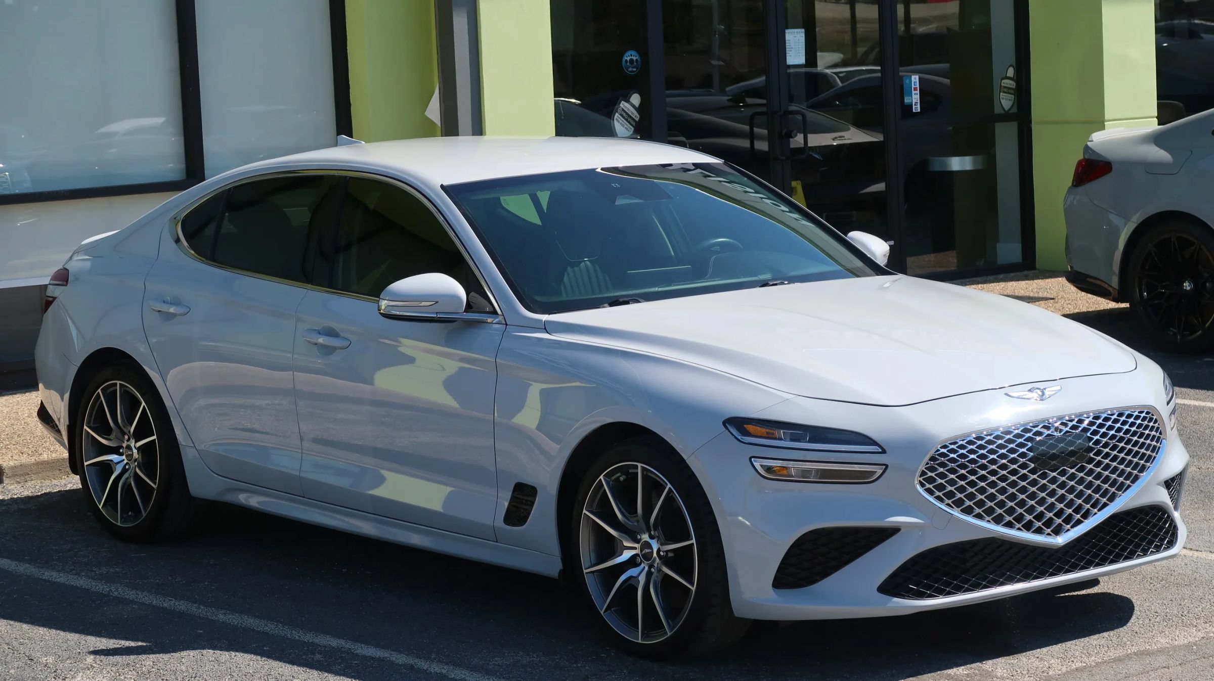 Used 2022 Genesis G70 3.3T RWD image 5