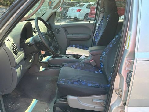 Used 2006 Jeep Liberty Sport AWD/4WD image 13