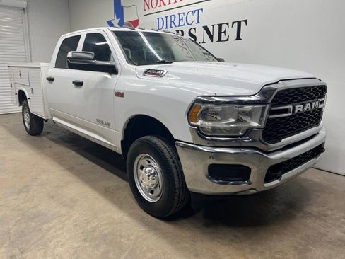 Used 2019 RAM 2500 Tradesman w/ Chrome Appearance Group AWD/4WD image 2