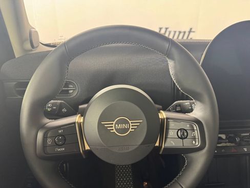 Used 2025 MINI Cooper S FWD image 12