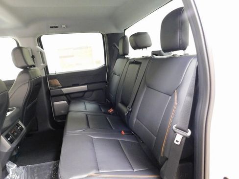 New 2026 Ford F350 Lariat w/ FX4 Off-Road Package image 10