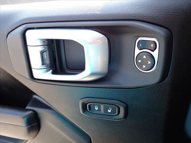 Used 2024 Jeep Wrangler Unlimited Rubicon 4xe w/ Technology Group AWD/4WD image 13