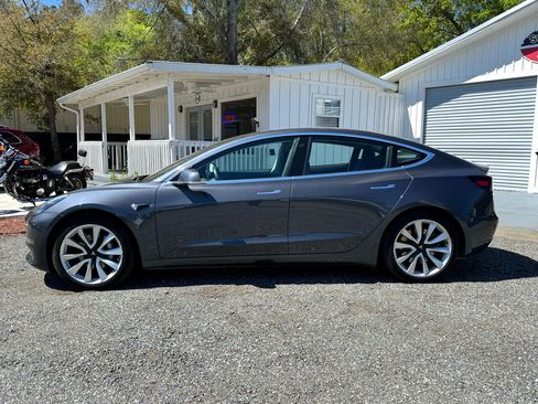 Used 2018 Tesla Model 3 Mid Range image 9