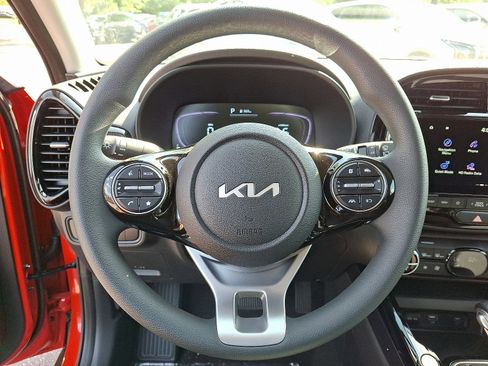 New 2025 Kia Soul S image 18