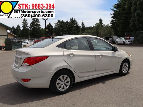 Used 2016 Hyundai Accent SE FWD image 5