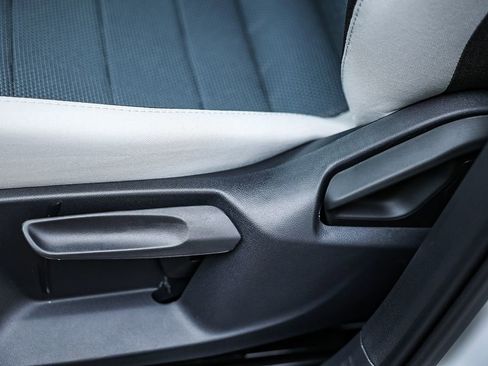 New 2026 Volkswagen Taos S image 32