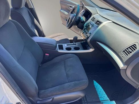 Used 2015 Nissan Altima 2.5 S w/ Special Edition Package FWD image 11