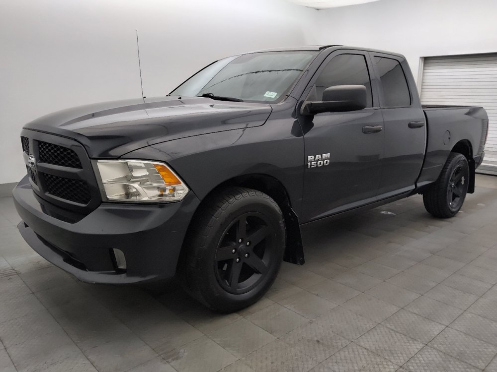 Used 2017 RAM 1500 Express RWD image 2