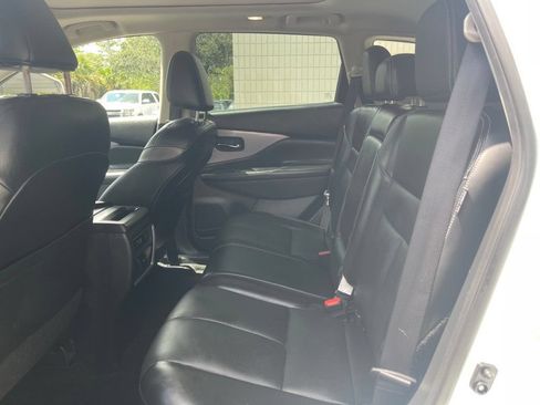 Used 2022 Nissan Murano SL w/ SL Moonroof Package FWD image 13