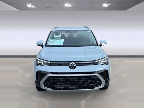 New 2026 Volkswagen Taos SEL image 5