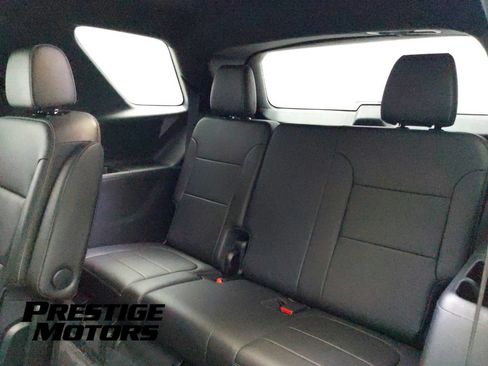 Used 2022 Chevrolet Traverse LT AWD/4WD image 25
