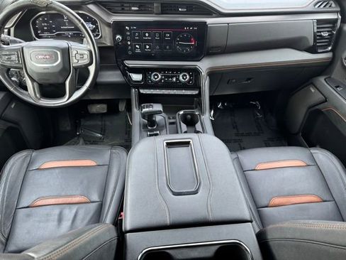 Certified 2022 GMC Sierra 1500 AT4 w/ AT4 Preferred Package AWD/4WD image 11