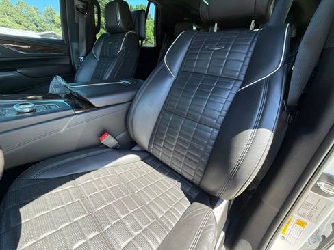 Used 2023 Cadillac Escalade Sport Platinum w/ LPO, ONYX Package AWD/4WD image 26