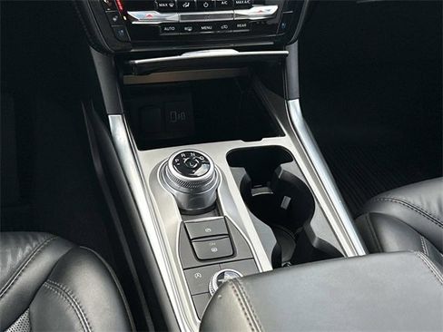 Used 2023 Ford Explorer Platinum w/ Class IV Trailer Tow Package image 16