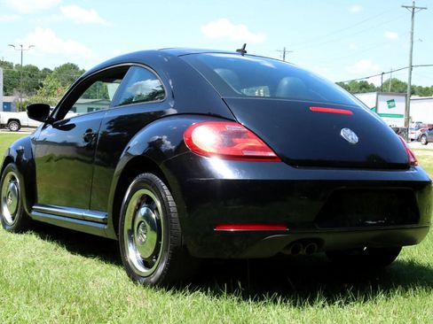 Used 2012 Volkswagen Beetle 2.5 image 15