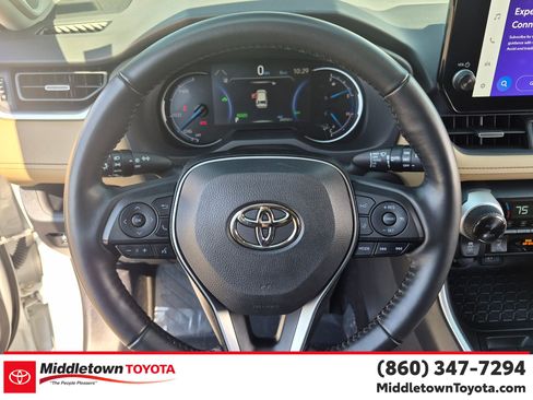Certified 2023 Toyota RAV4 XLE Premium AWD/4WD image 17