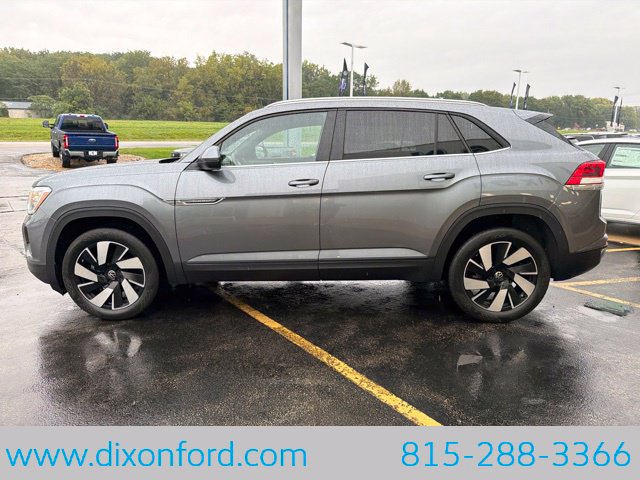 Used 2024 Volkswagen Atlas Cross Sport SE AWD/4WD image 5