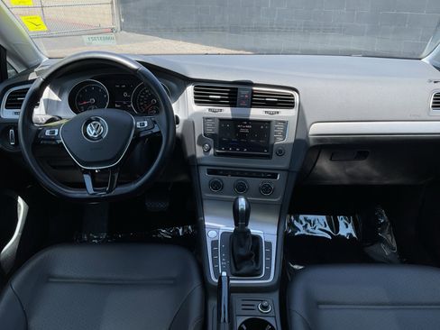 Used 2017 Volkswagen Golf SE FWD image 15